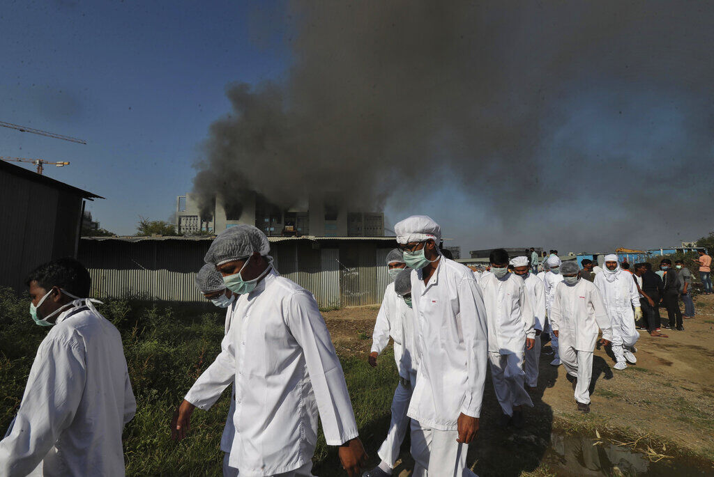 APTOPIX India Fire Vaccine Maker